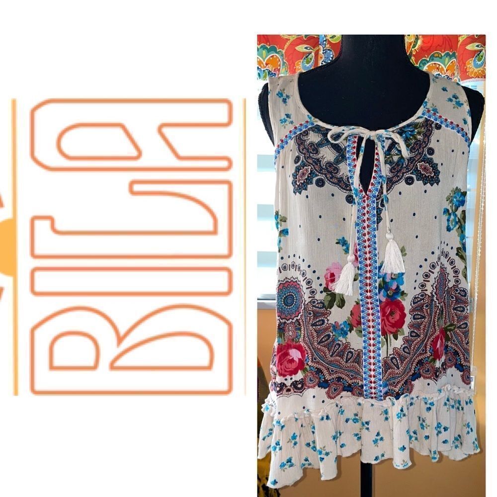 Bila ivory boho V neck tassel top high low hem size Med